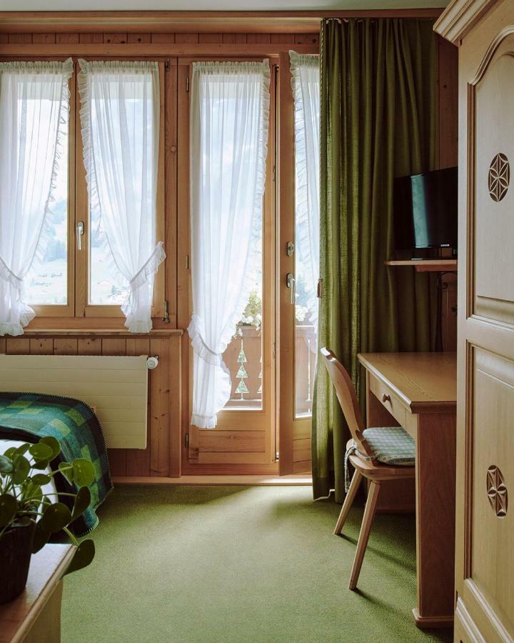 Hotel Huldi Αντελμπόντεν Εξωτερικό φωτογραφία